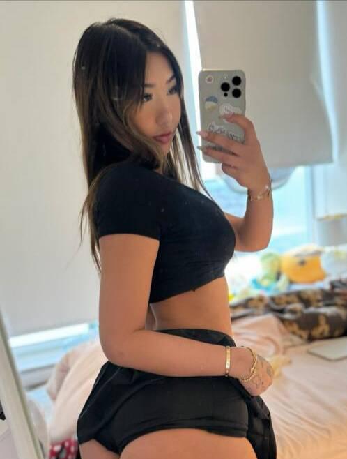 
                        Valerie
                     is Female Escorts. | Saguenay | Quebec | Canada | scarletamour.com 