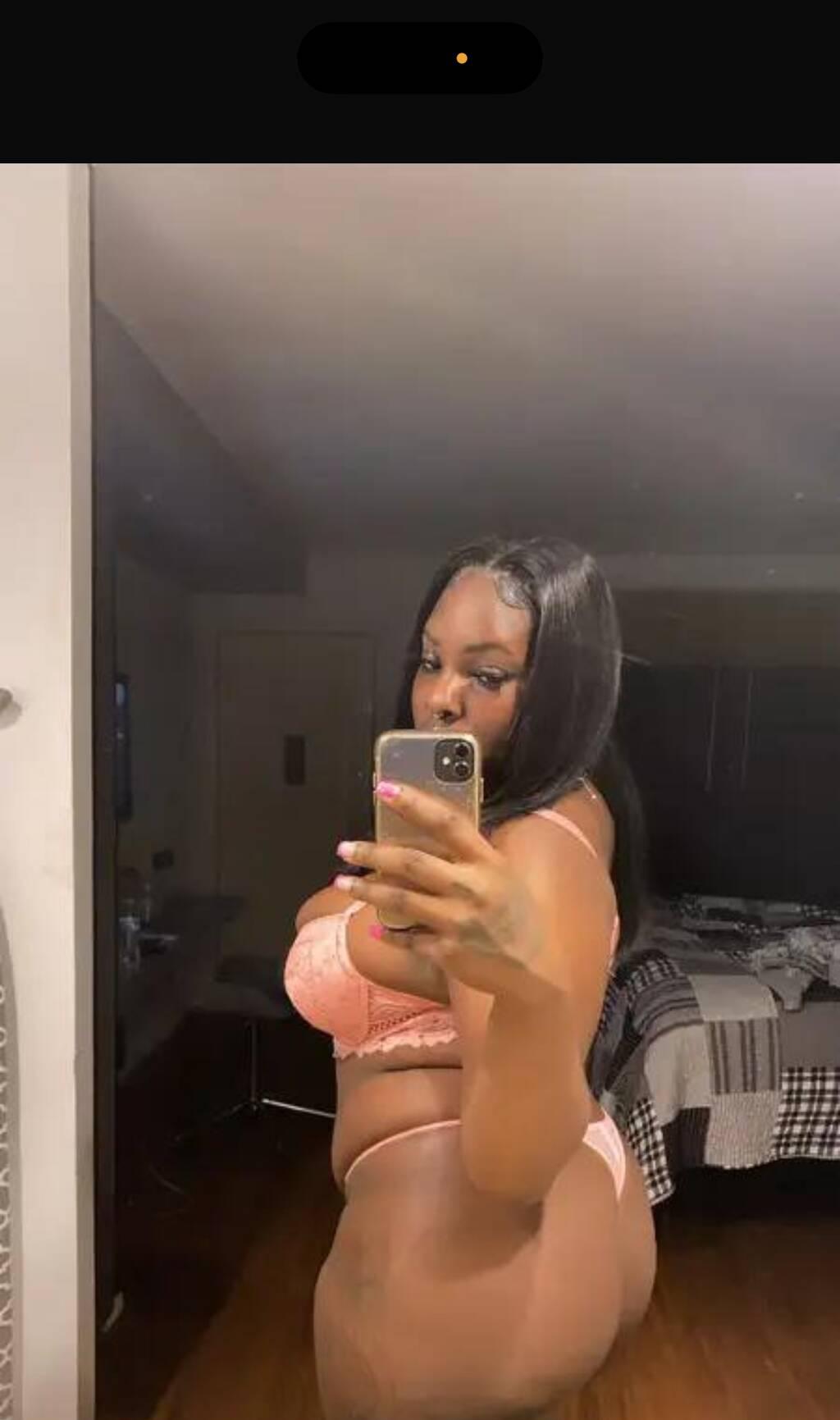 
                        Lea
                     is Female Escorts. | Ottawa | Ontario | Canada | scarletamour.com 