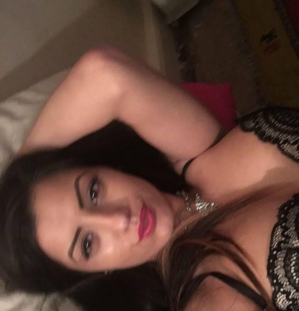 
                        Amanjeet kaur
                     is Female Escorts. | Winnipeg | Manitoba | Canada | scarletamour.com 