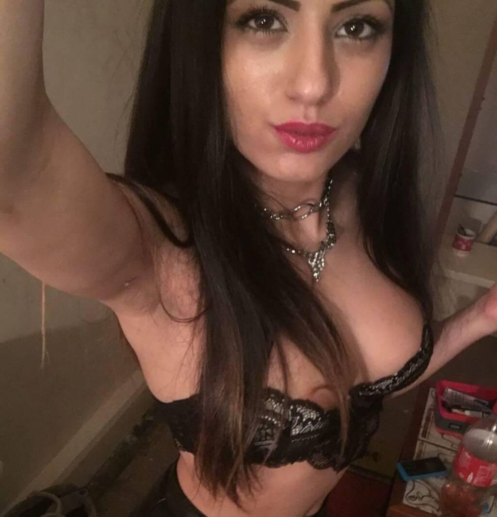 
                        Amanjeet kaur
                     is Female Escorts. | Winnipeg | Manitoba | Canada | scarletamour.com 