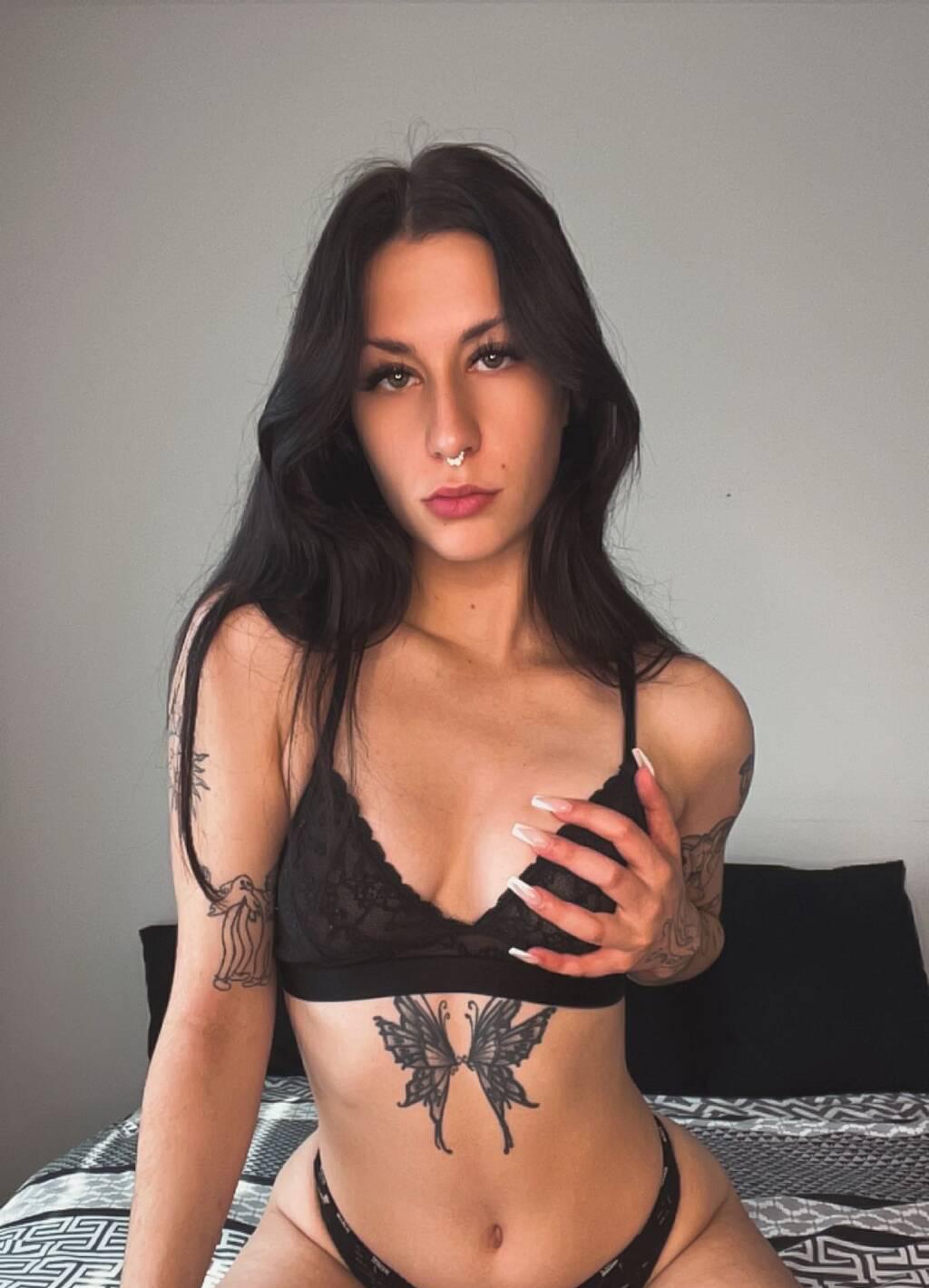 
                        Eve Saint
                     is Female Escorts. | Winnipeg | Manitoba | Canada | scarletamour.com 
