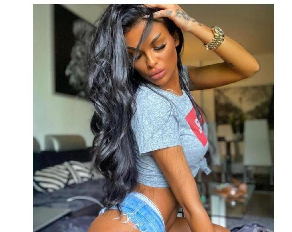  is Female Escorts. | London | United Kingdom | United Kingdom | scarletamour.com 