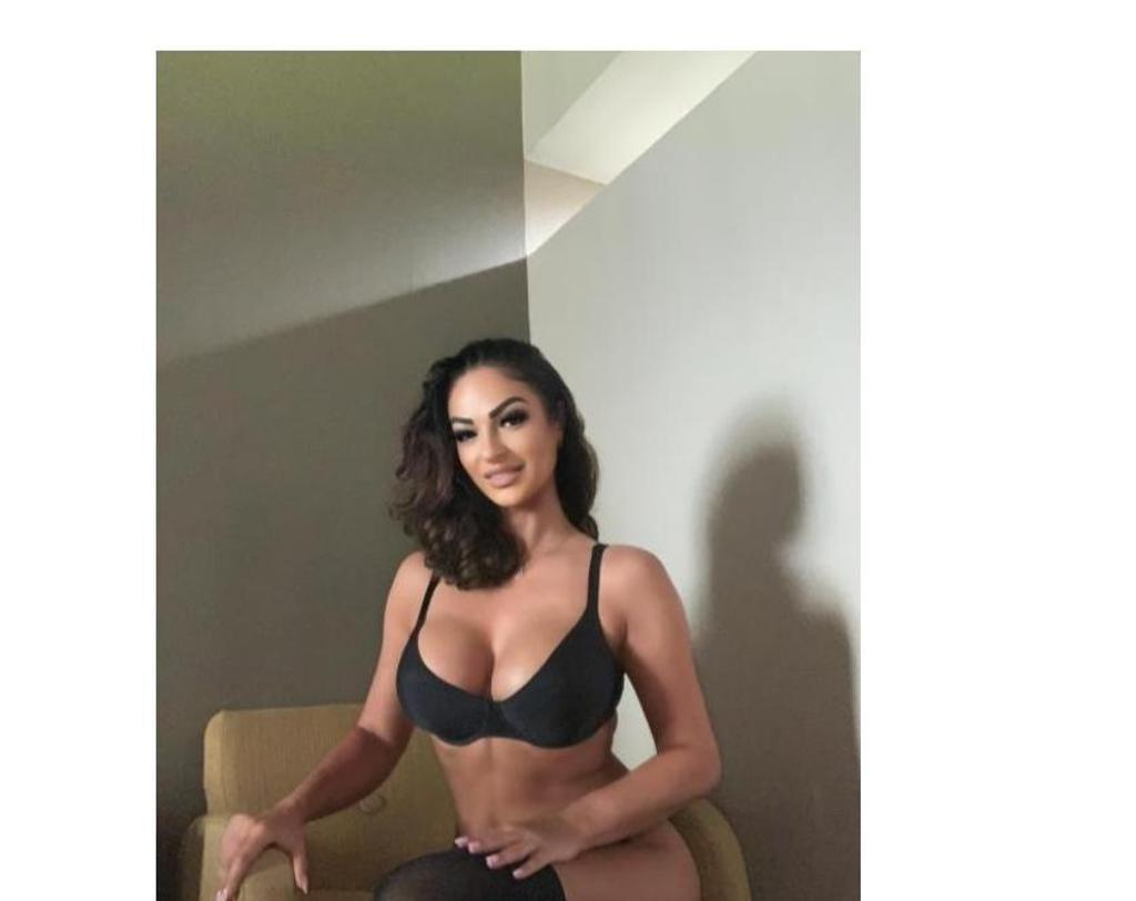  is Female Escorts. | London | United Kingdom | United Kingdom | scarletamour.com 