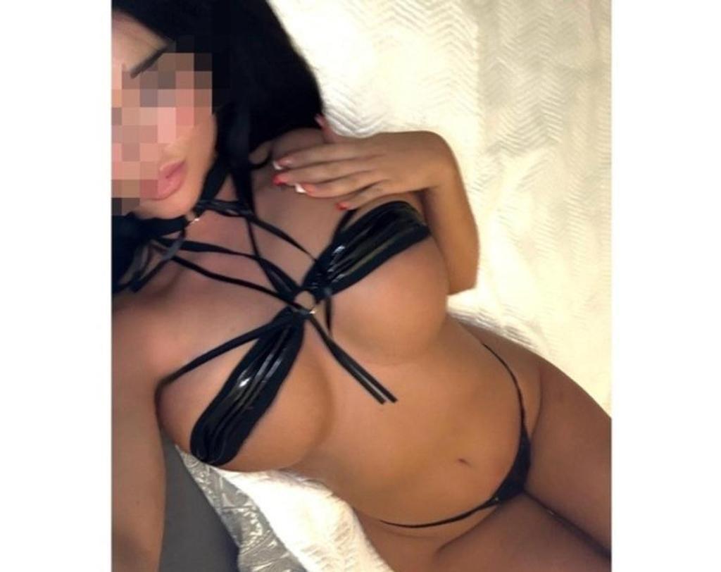  is Female Escorts. | Devon | United Kingdom | United Kingdom | scarletamour.com 