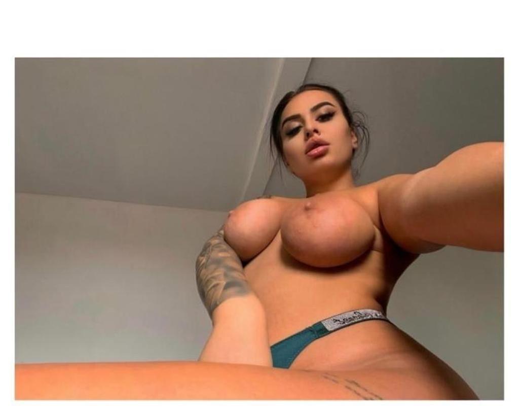  is Female Escorts. | Essex | United Kingdom | United Kingdom | scarletamour.com 