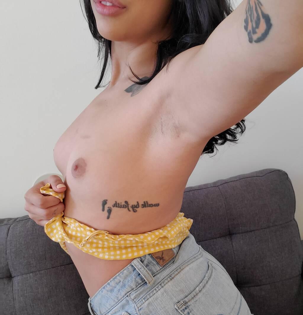 
                        Hanna
                     is Female Escorts. | Red Deer | Alberta | Canada | scarletamour.com 