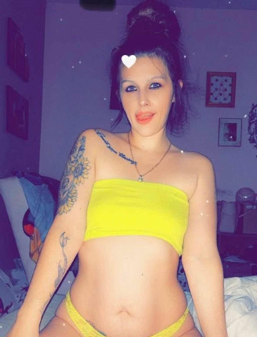
                        Brielle
                     is Female Escorts. | Brandon | Manitoba | Canada | scarletamour.com 
