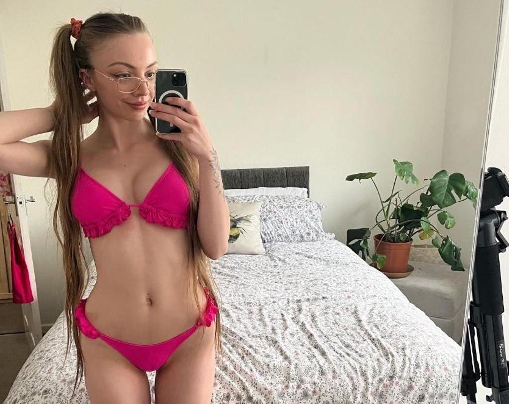  is Female Escorts. | Devon | United Kingdom | United Kingdom | scarletamour.com 