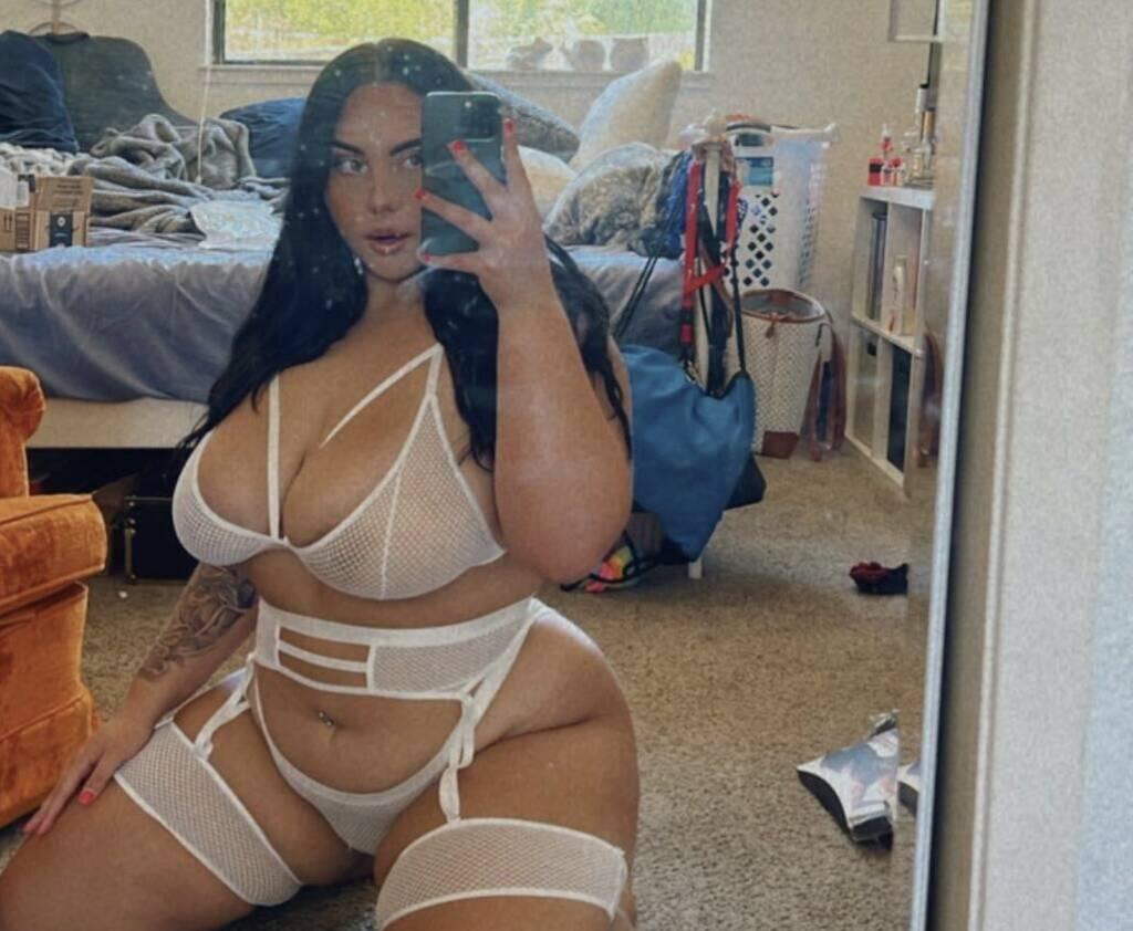 
                        Amanda
                     is Female Escorts. | Nanaimo | British Columbia | Canada | scarletamour.com 
