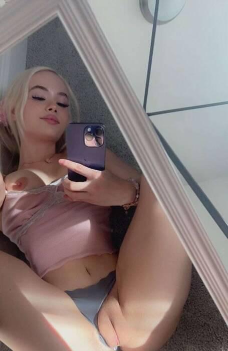 
                        Bella
                     is Female Escorts. | belleville | Ontario | Canada | scarletamour.com 