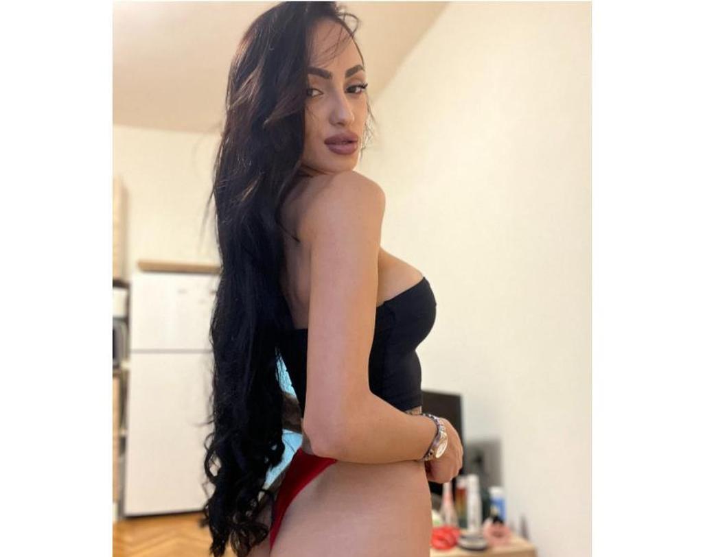  is Female Escorts. | London | United Kingdom | United Kingdom | scarletamour.com 