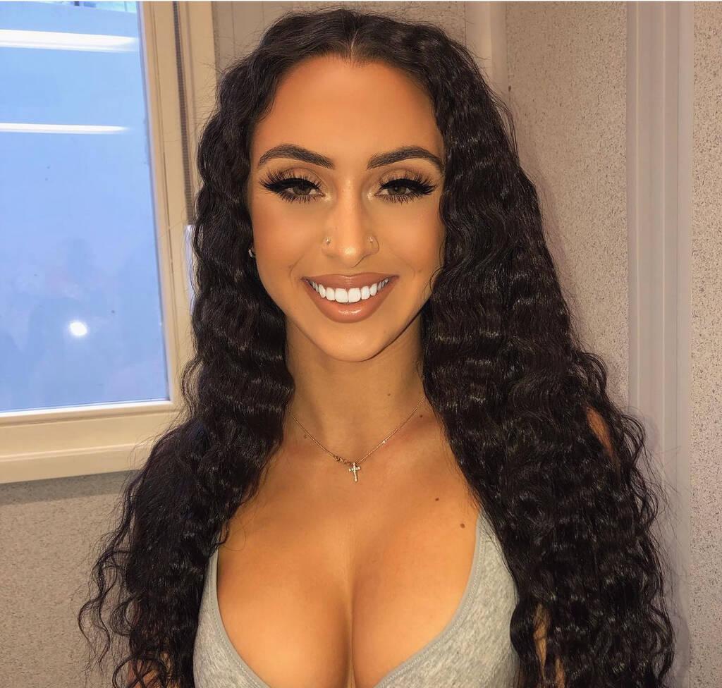 
                        tania
                     is Female Escorts. | Calgary | Alberta | Canada | scarletamour.com 