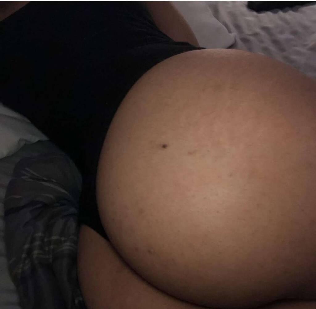 
                        Karma
                     is Female Escorts. | Moncton | New Brunswick | Canada | scarletamour.com 