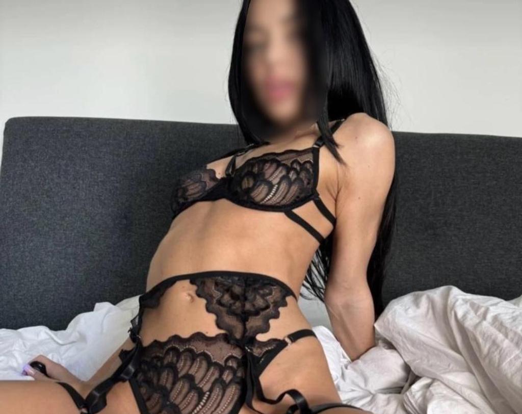  is Female Escorts. | London | United Kingdom | United Kingdom | scarletamour.com 