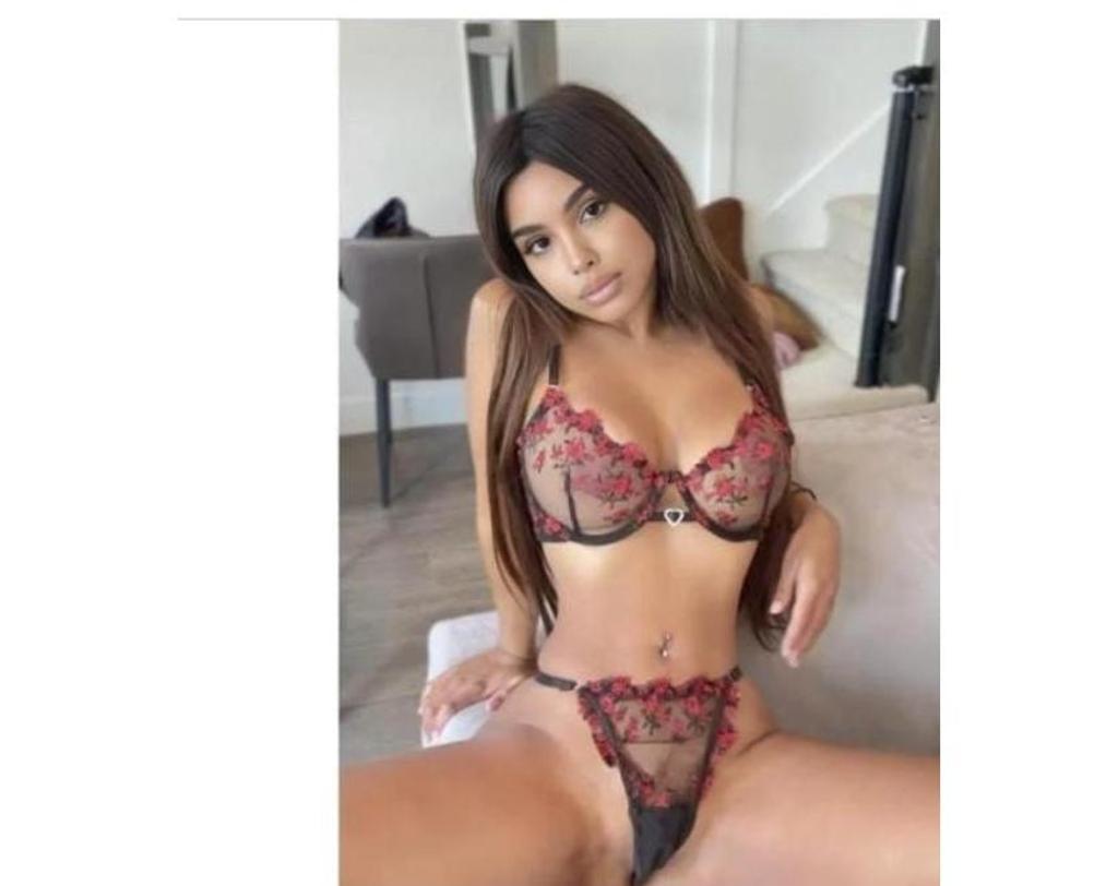  is Female Escorts. | East Midlands | United Kingdom | United Kingdom | scarletamour.com 