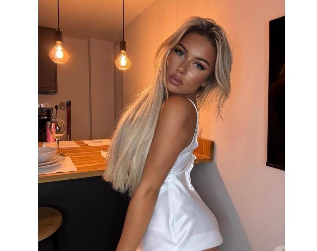  is Female Escorts. | East Midlands | United Kingdom | United Kingdom | scarletamour.com 