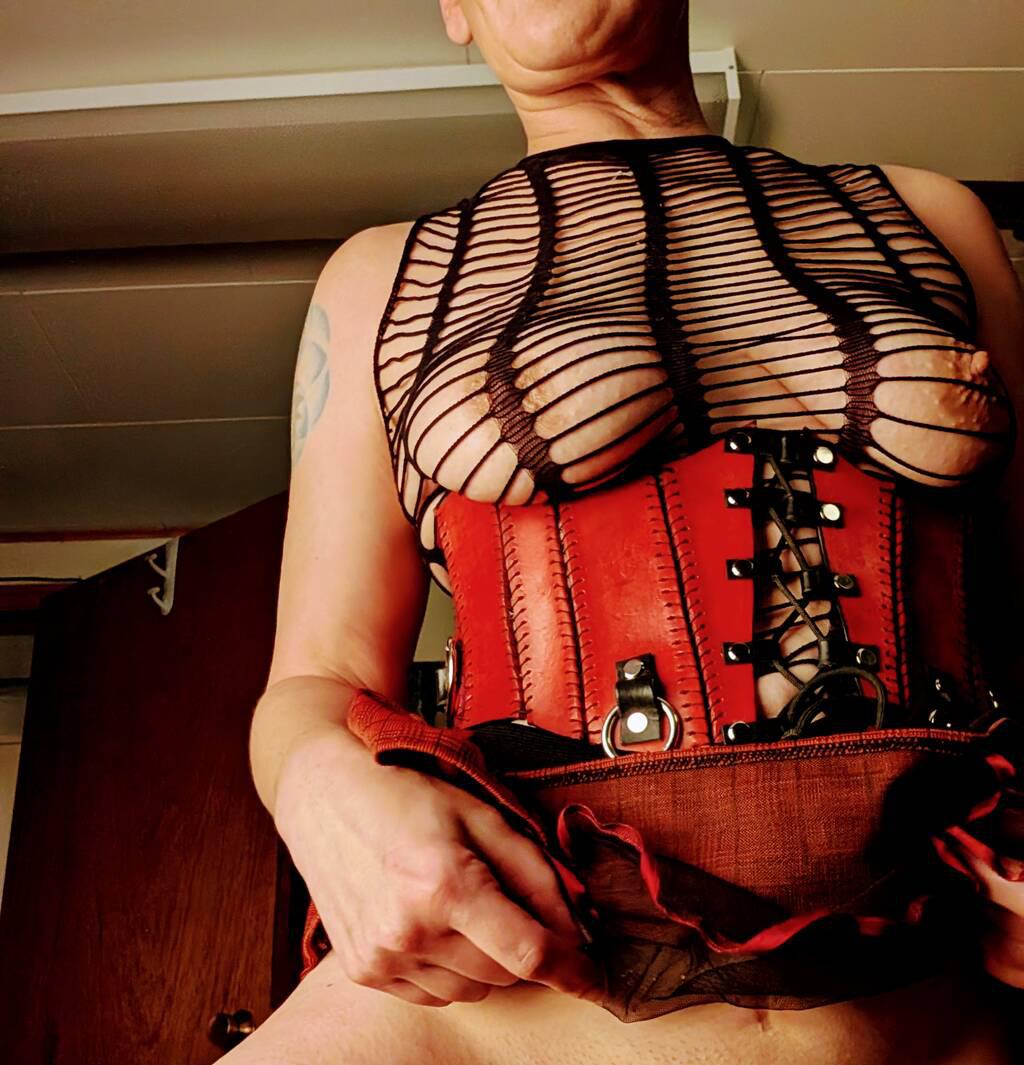 
                        Betty B
                     is Female Escorts. | Calgary | Alberta | Canada | scarletamour.com 