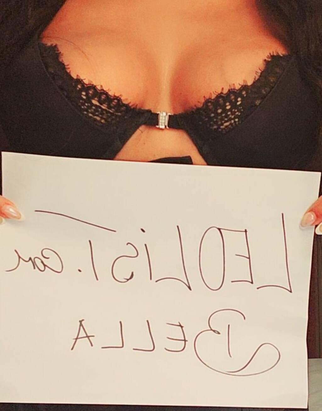 
                        Bella
                     is Female Escorts. | Owen Sound | Ontario | Canada | scarletamour.com 