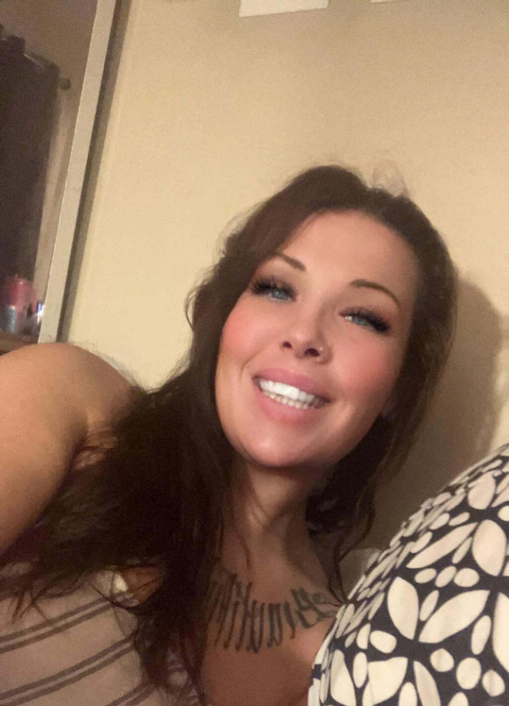 
                        Nicole
                     is Female Escorts. | Red Deer | Alberta | Canada | scarletamour.com 