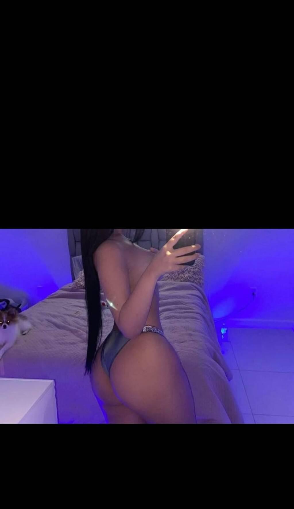 
                        Candy
                     is Female Escorts. | Toronto | Ontario | Canada | scarletamour.com 