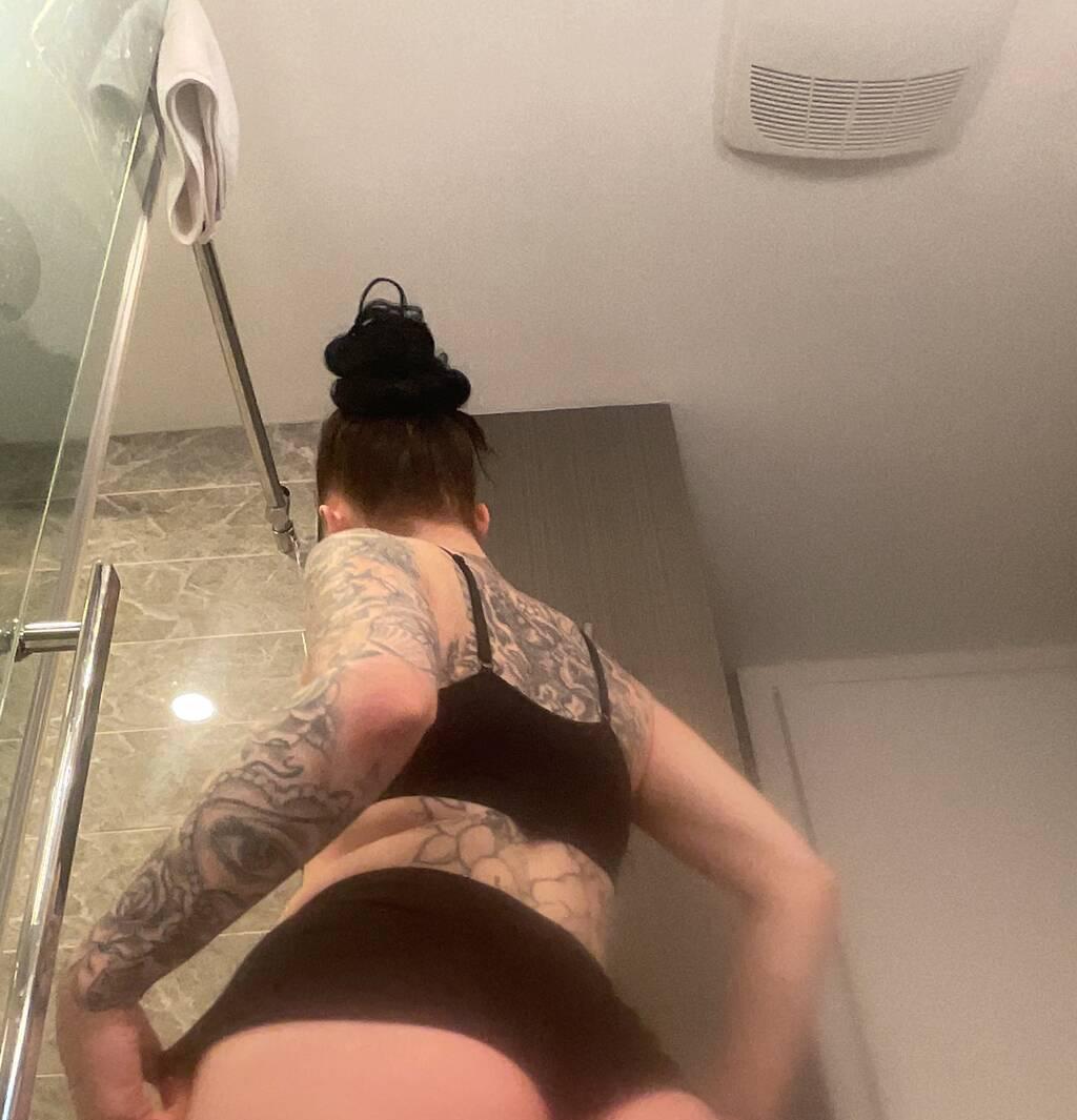 
                        Hurricane Khloe
                     is Female Escorts. | Toronto | Ontario | Canada | scarletamour.com 