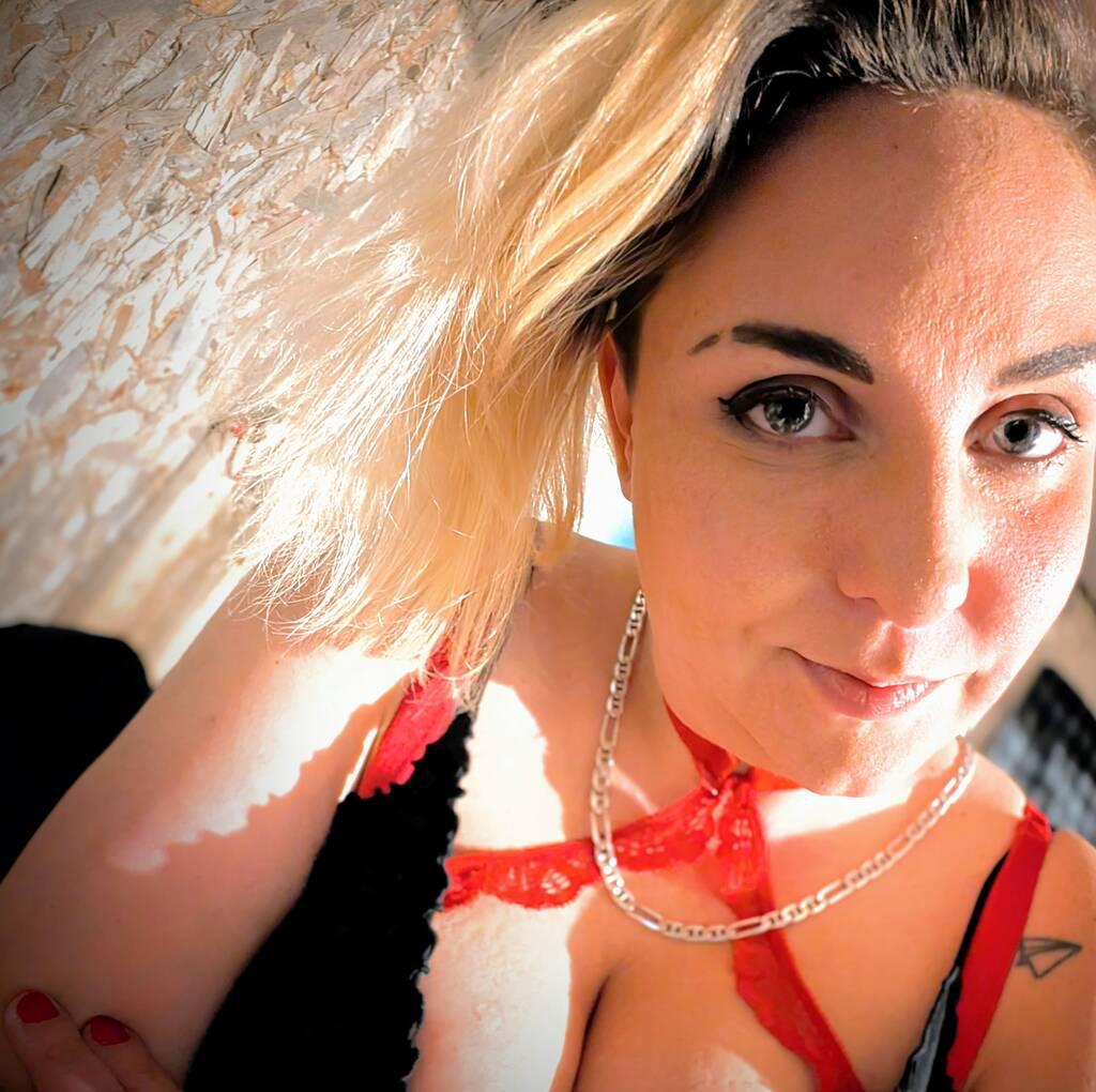 
                        Nova
                     is Female Escorts. | St. John | New Brunswick | Canada | scarletamour.com 