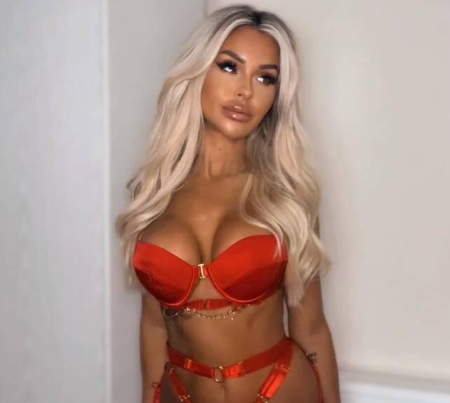 
                        Alana
                     is Female Escorts. | Sherbrooke | Quebec | Canada | scarletamour.com 