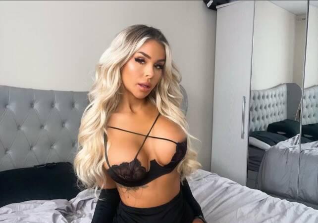 
                        Alana
                     is Female Escorts. | Sherbrooke | Quebec | Canada | scarletamour.com 