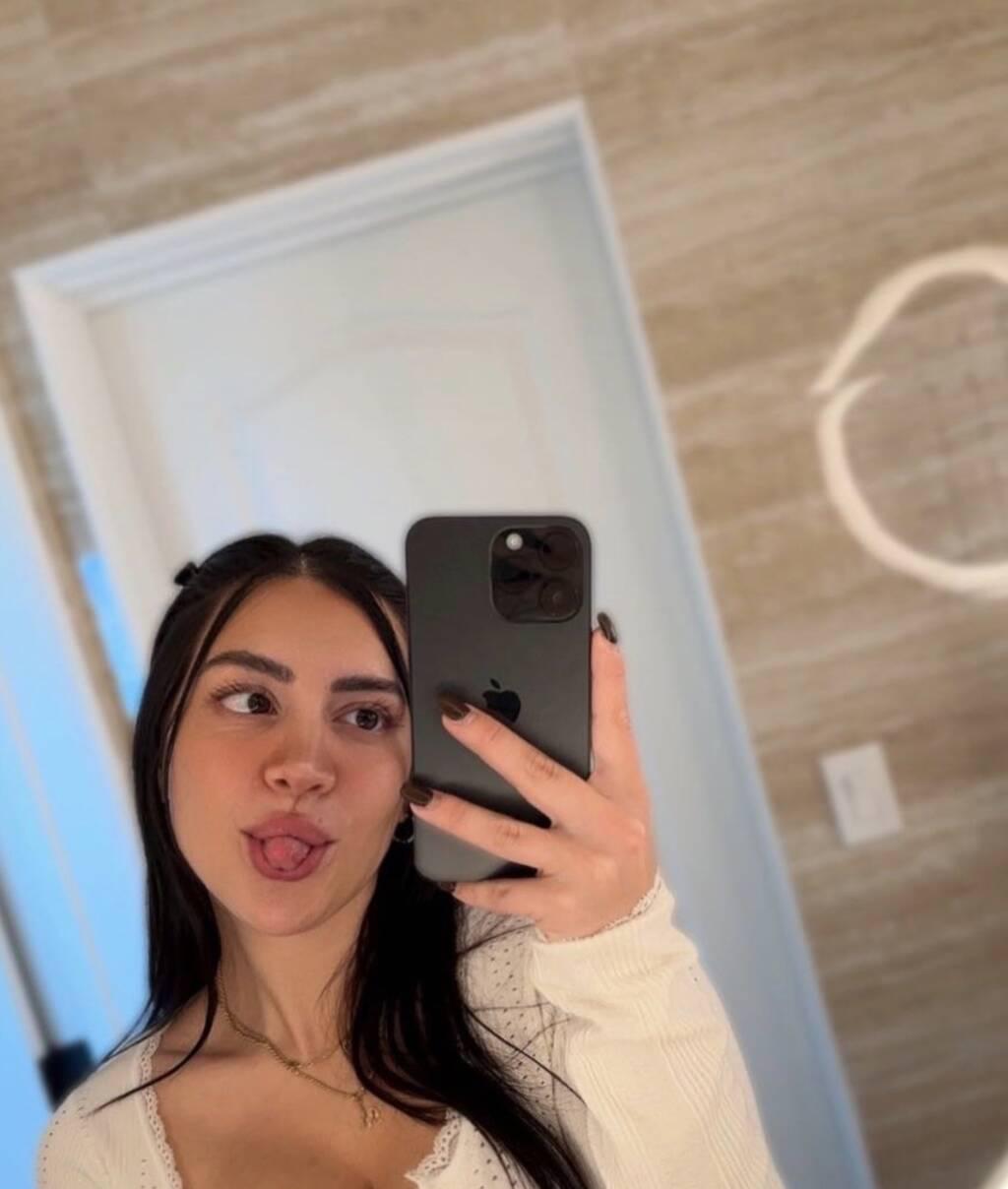 
                        Keerat
                     is Female Escorts. | Vancouver | British Columbia | Canada | scarletamour.com 