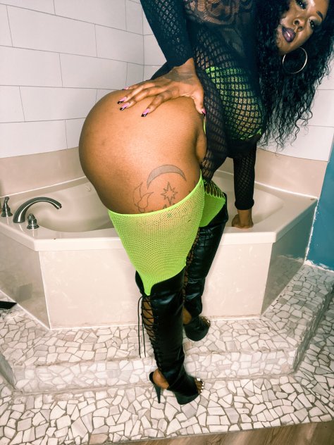  is Female Escorts. | Birmingham | Alabama | United States | scarletamour.com 