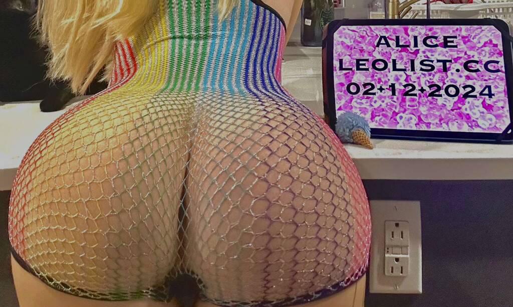 
                        Alice
                     is Female Escorts. | Montreal | Quebec | Canada | scarletamour.com 