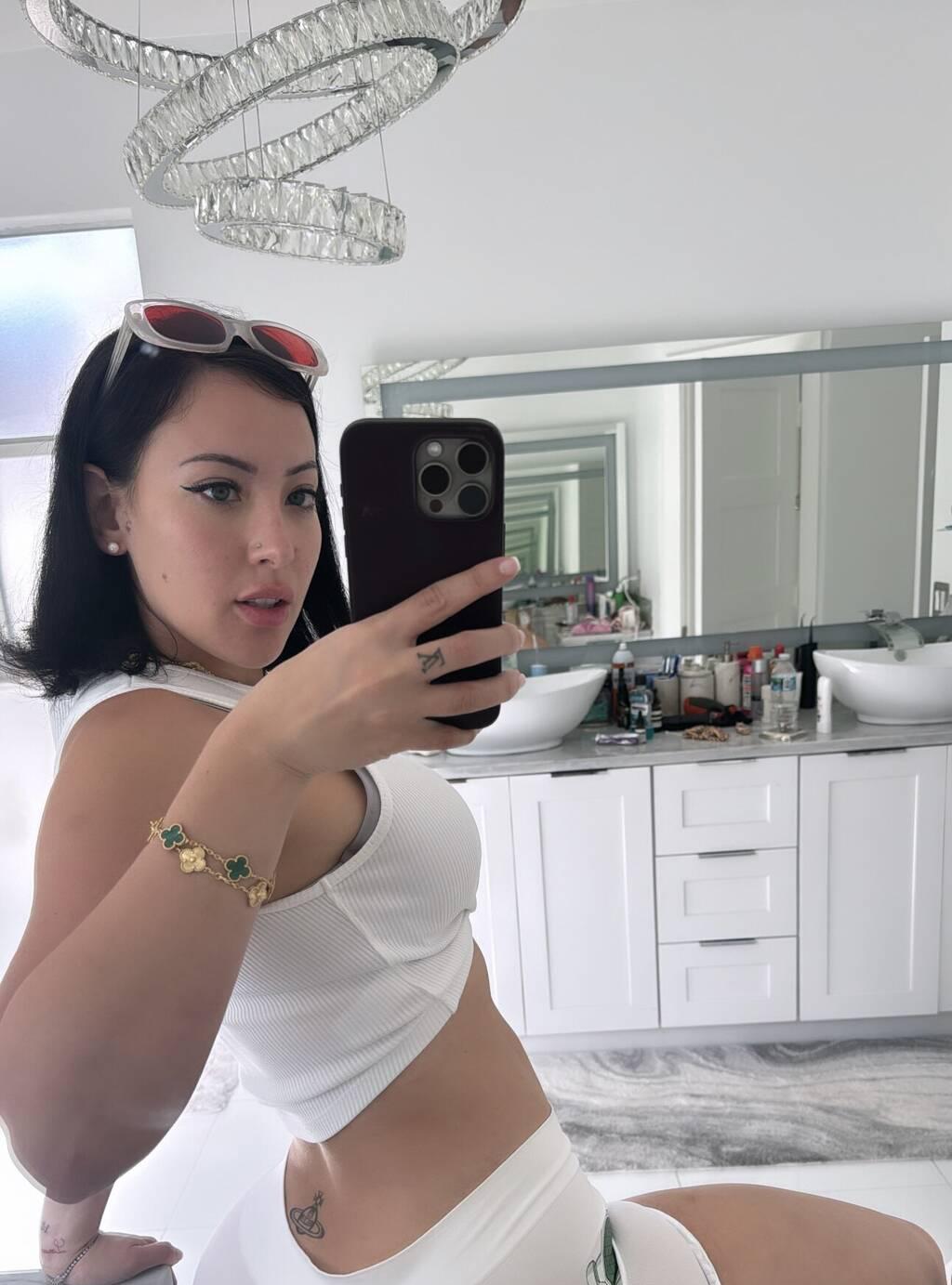 
                        Dianne
                     is Female Escorts. | Peace River Country | British Columbia | Canada | scarletamour.com 