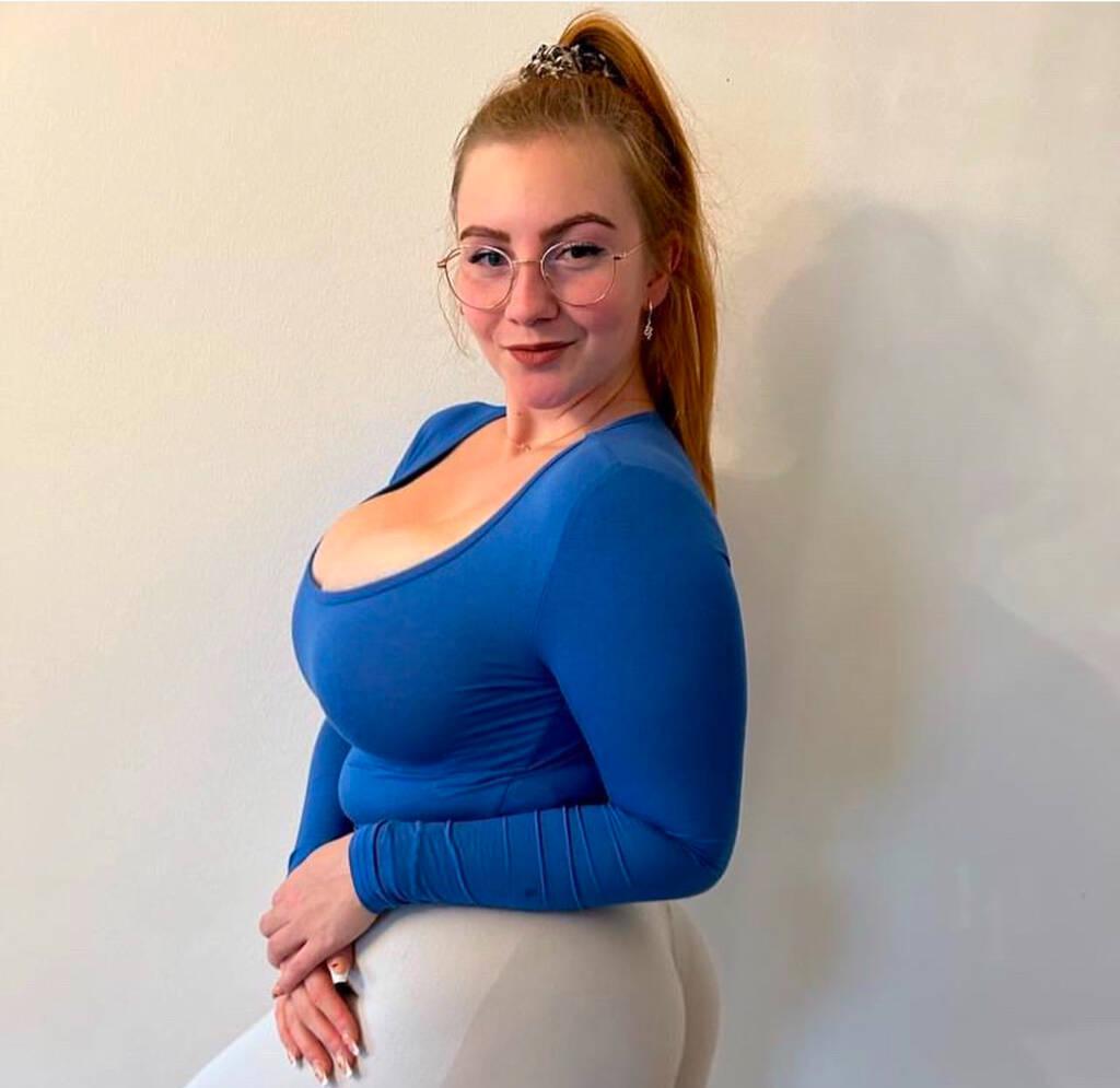 
                        Lyna
                     is Female Escorts. | St. John | New Brunswick | Canada | scarletamour.com 