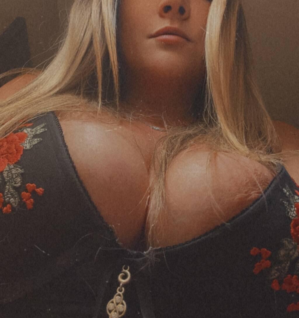 
                        Miss Elle SJ
                     is Female Escorts. | St. John | New Brunswick | Canada | scarletamour.com 