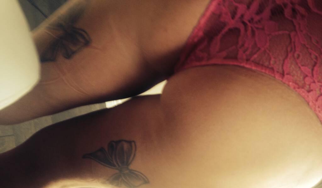 
                        Raven
                     is Female Escorts. | Kitchener | Ontario | Canada | scarletamour.com 