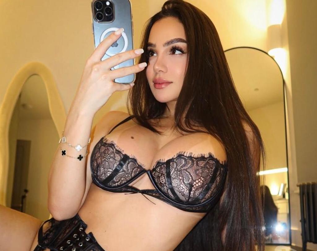  is Female Escorts. | London | United Kingdom | United Kingdom | scarletamour.com 
