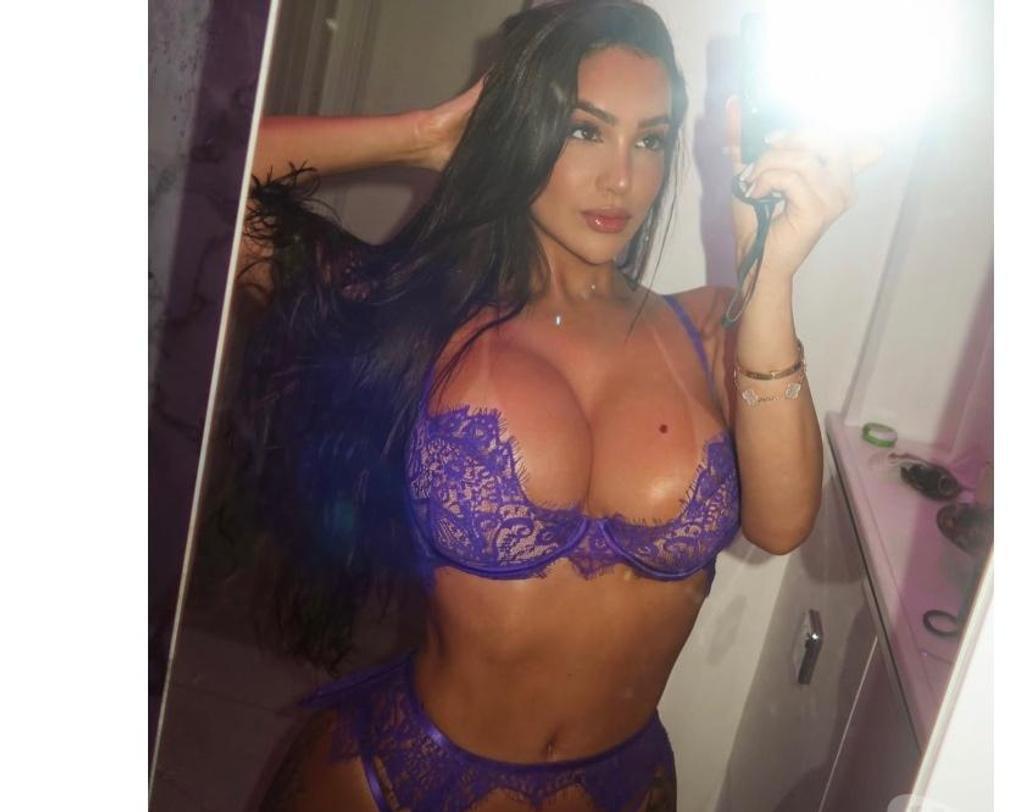  is Female Escorts. | London | United Kingdom | United Kingdom | scarletamour.com 