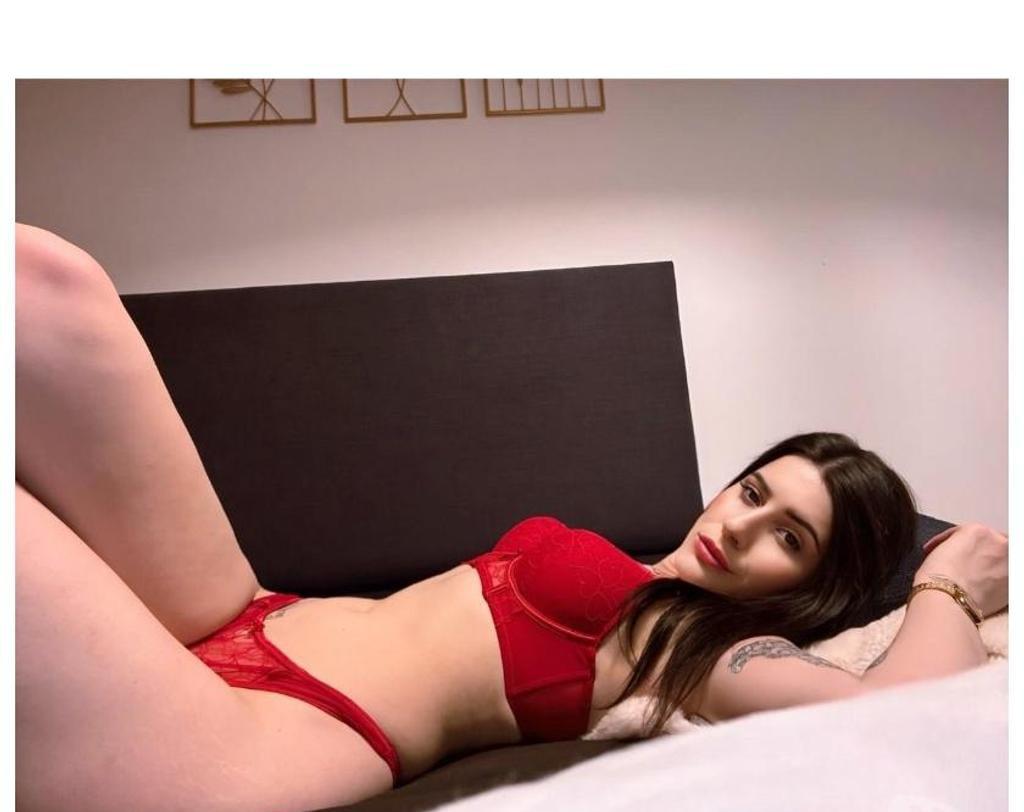  is Female Escorts. | East Midlands | United Kingdom | United Kingdom | scarletamour.com 