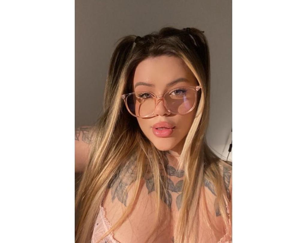  is Female Escorts. | East Midlands | United Kingdom | United Kingdom | scarletamour.com 