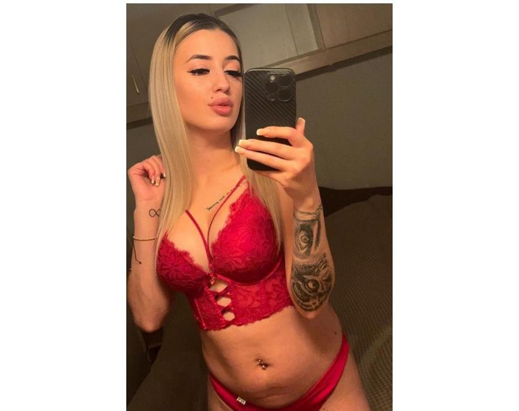  is Female Escorts. | Leeds | United Kingdom | United Kingdom | scarletamour.com 