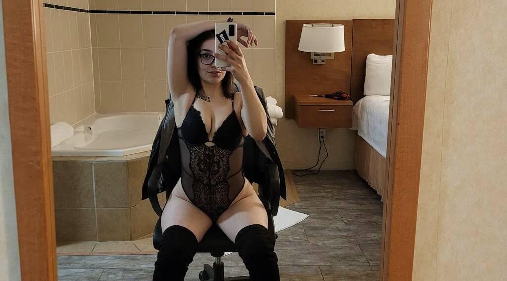 
                        Nina
                     is Female Escorts. | Edmonton | Alberta | Canada | scarletamour.com 