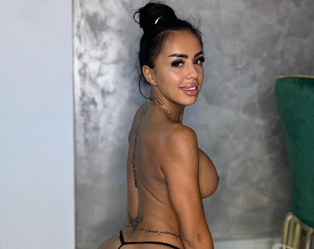  is Female Escorts. | Belfast | United Kingdom | United Kingdom | scarletamour.com 