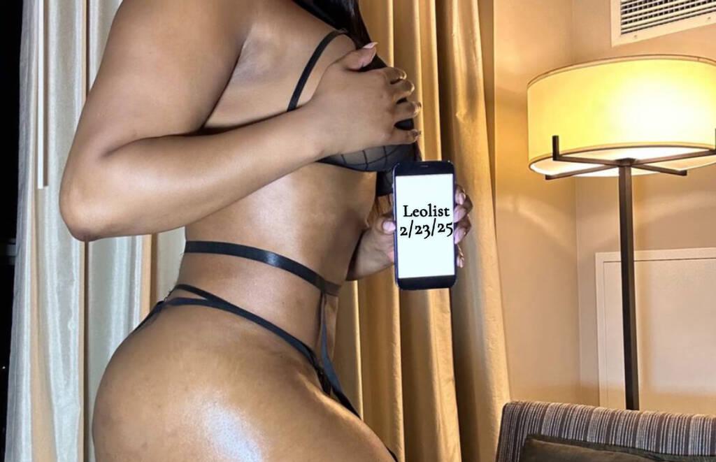 
                        Jania
                     is Female Escorts. | London | Ontario | Canada | scarletamour.com 