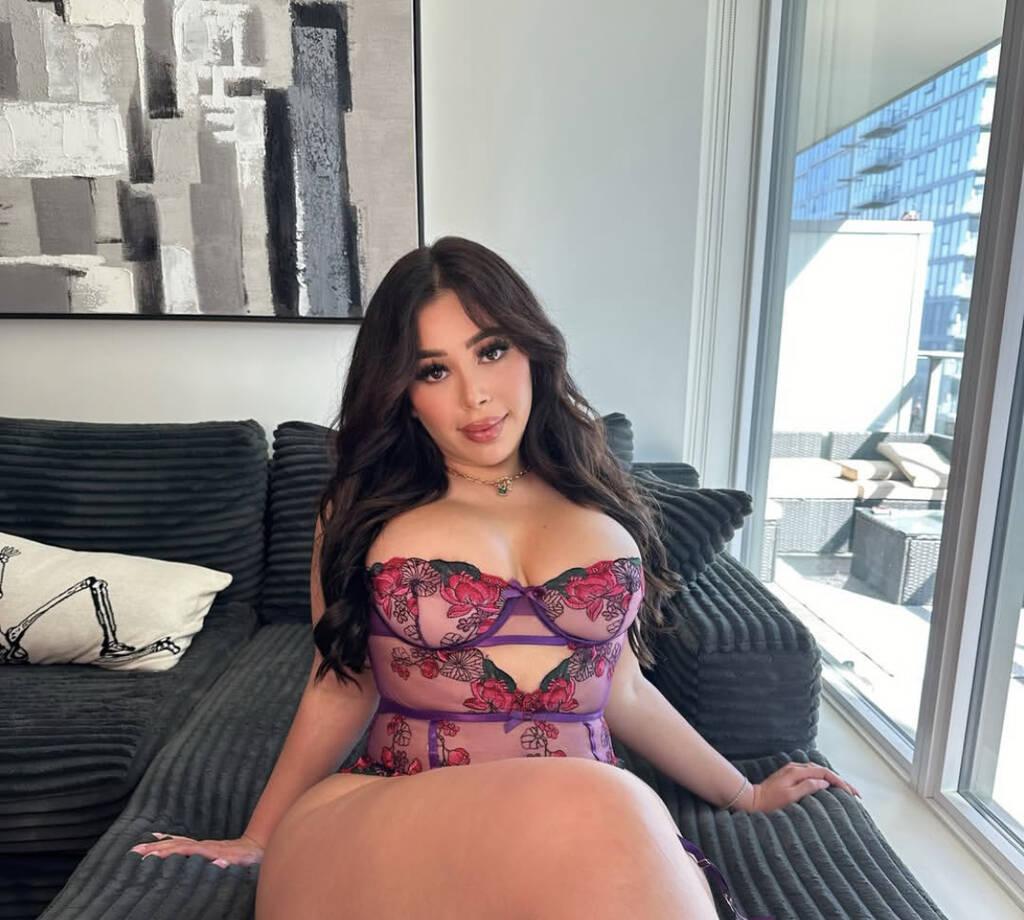 
                        Casandra
                     is Female Escorts. | Trois Rivieres | Quebec | Canada | scarletamour.com 