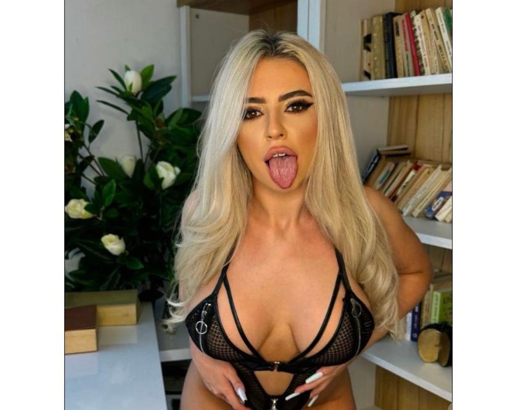  is Female Escorts. | East Anglia | United Kingdom | United Kingdom | scarletamour.com 