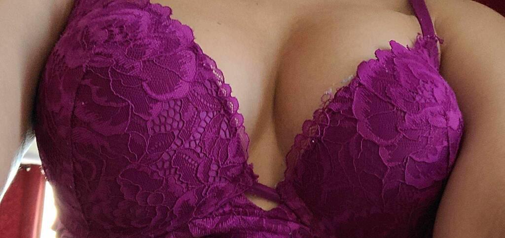 
                        Tania el Latina
                     is Female Escorts. | Quebec City | Quebec | Canada | scarletamour.com 