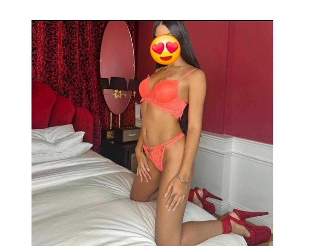  is Female Escorts. | Wales | United Kingdom | United Kingdom | scarletamour.com 