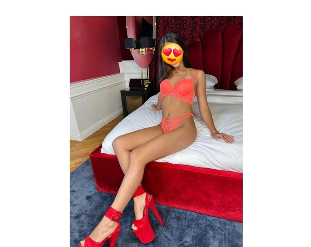  is Female Escorts. | Wales | United Kingdom | United Kingdom | scarletamour.com 