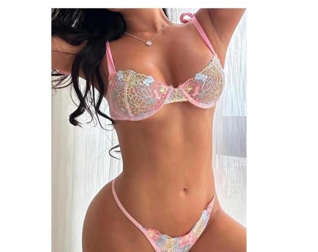  is Female Escorts. | Leeds | United Kingdom | United Kingdom | scarletamour.com 