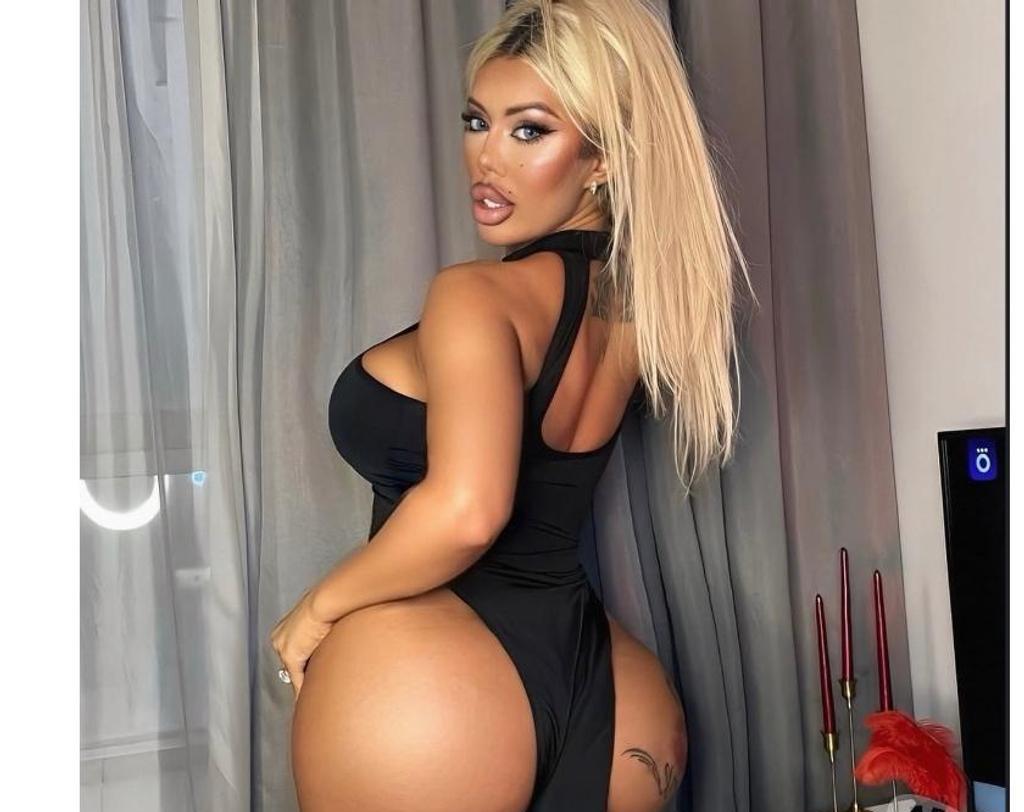  is Female Escorts. | Devon | United Kingdom | United Kingdom | scarletamour.com 
